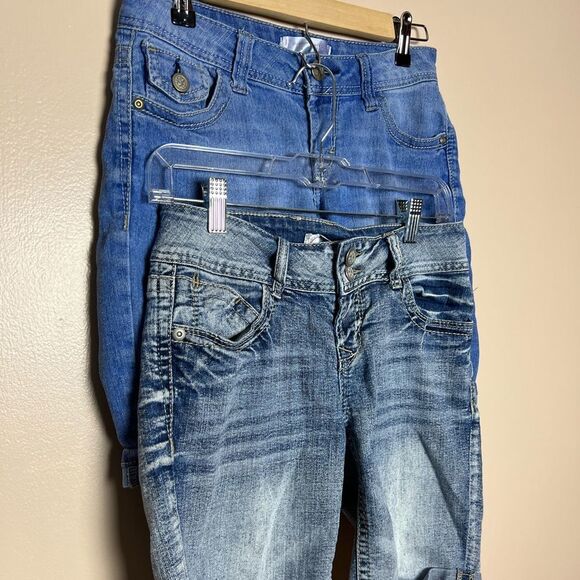 CLEARANCE! Pair of No Boundaries Shorts Size 5 Juniors EUC - Picture 6 of 9